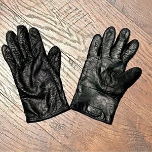 MOSCHINO vintage black leather driving gloves. Size 6.5